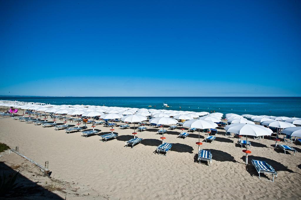 Ticho'S Greenblu Hotel Кастелланета-Марина Экстерьер фото