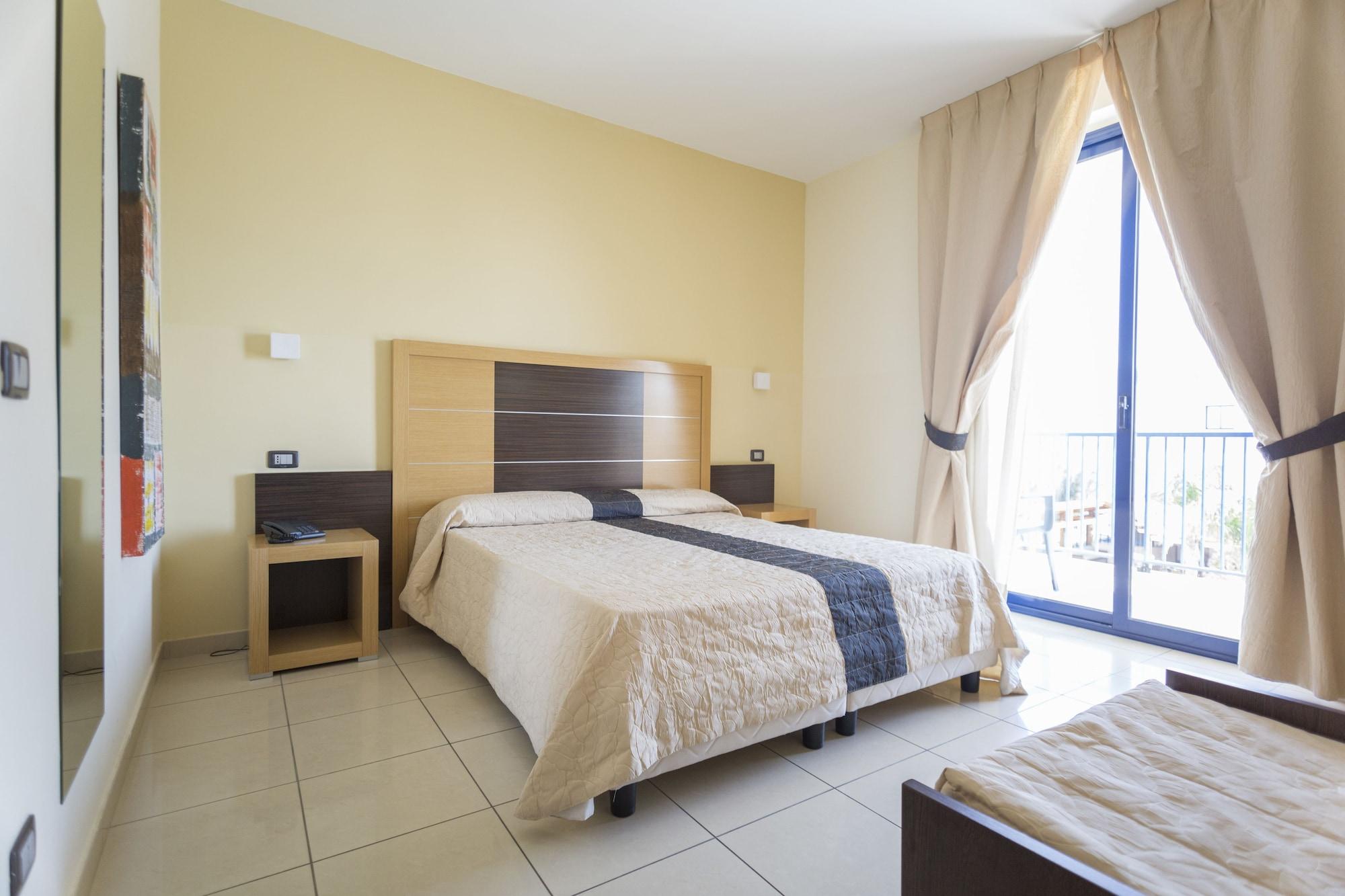 Ticho'S Greenblu Hotel Кастелланета-Марина Экстерьер фото