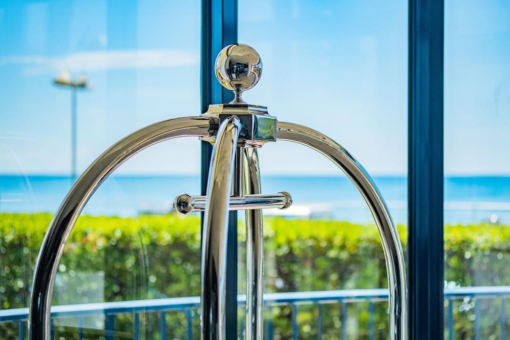 Ticho'S Greenblu Hotel Кастелланета-Марина Экстерьер фото