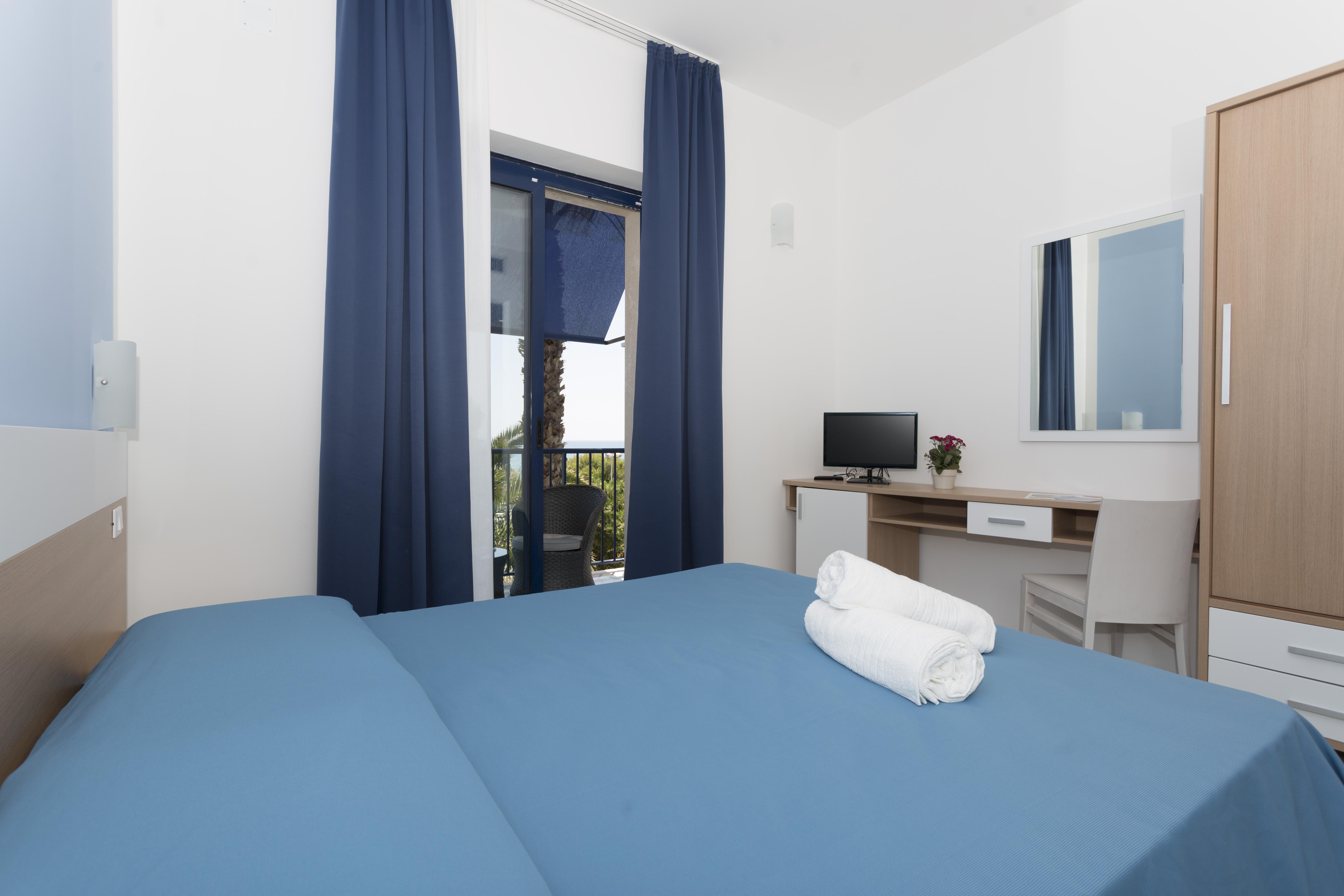 Ticho'S Greenblu Hotel Кастелланета-Марина Экстерьер фото