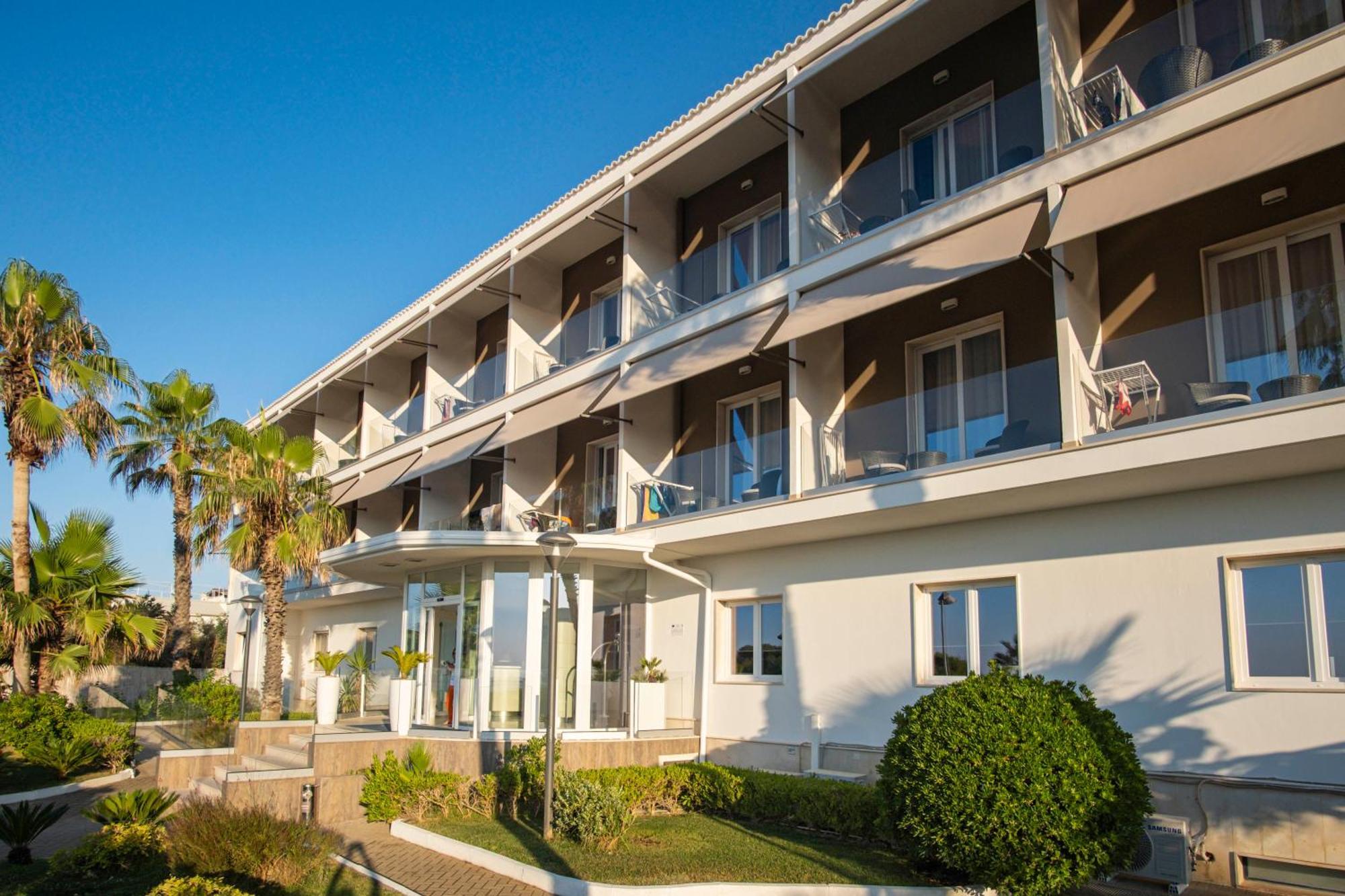 Ticho'S Greenblu Hotel Кастелланета-Марина Экстерьер фото