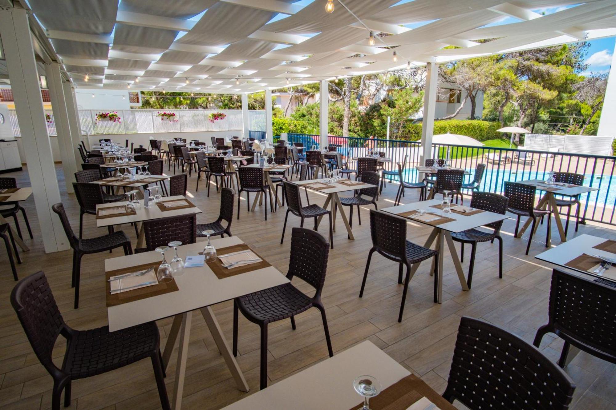 Ticho'S Greenblu Hotel Кастелланета-Марина Экстерьер фото
